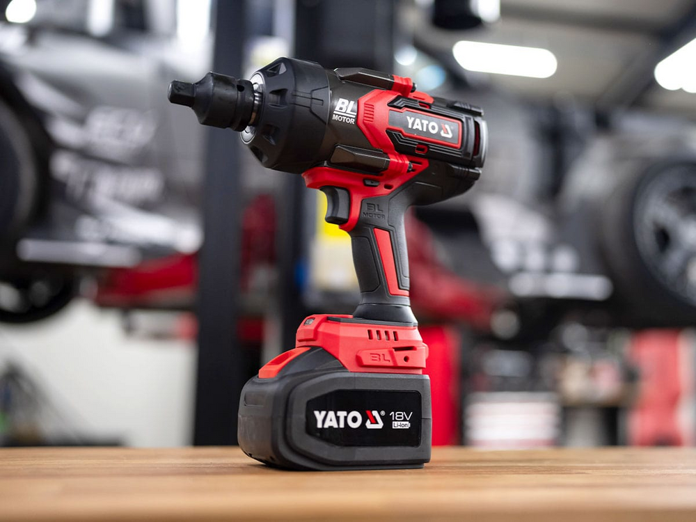 Llave Impacto Inalámbrica Brushless 2400nm 3/4" 18V 6Ah - Yato